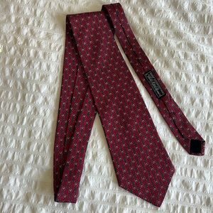 Vintage 100% silk red, blue and white pattern tie